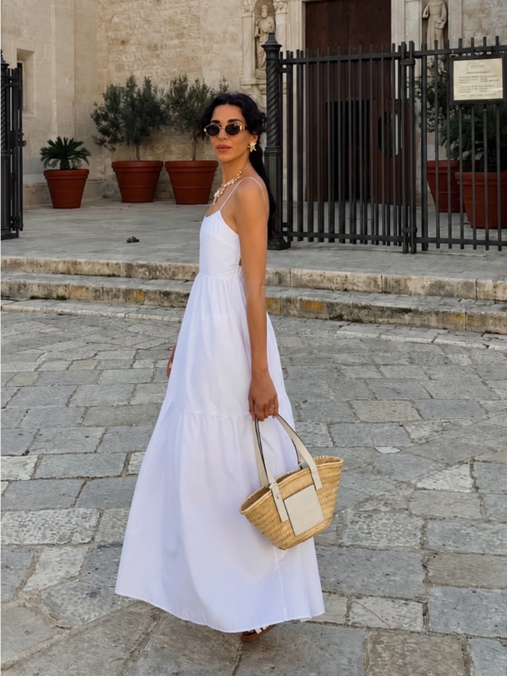 Commense White Backless Maxi Dress